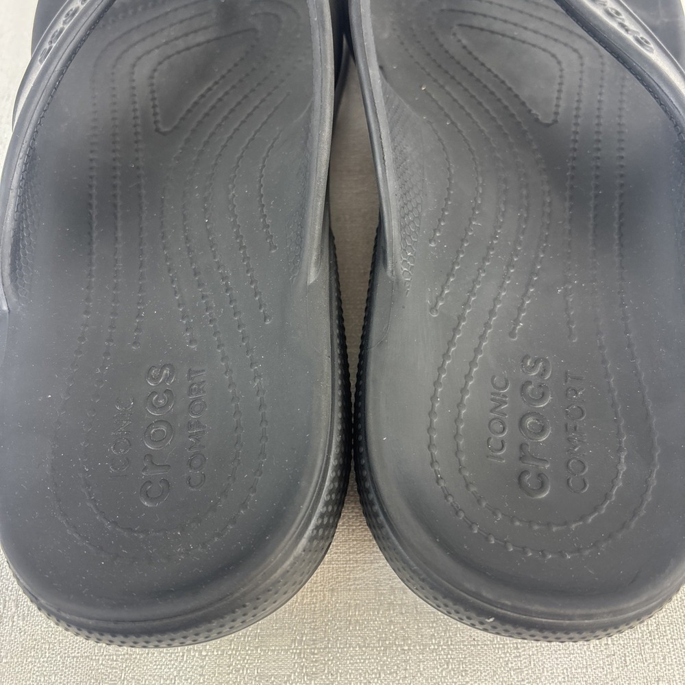 Iconic Crocs Black Men's‎ Size 12 Comfort Thong Sandals Flip Flops - Picture 9 of 11